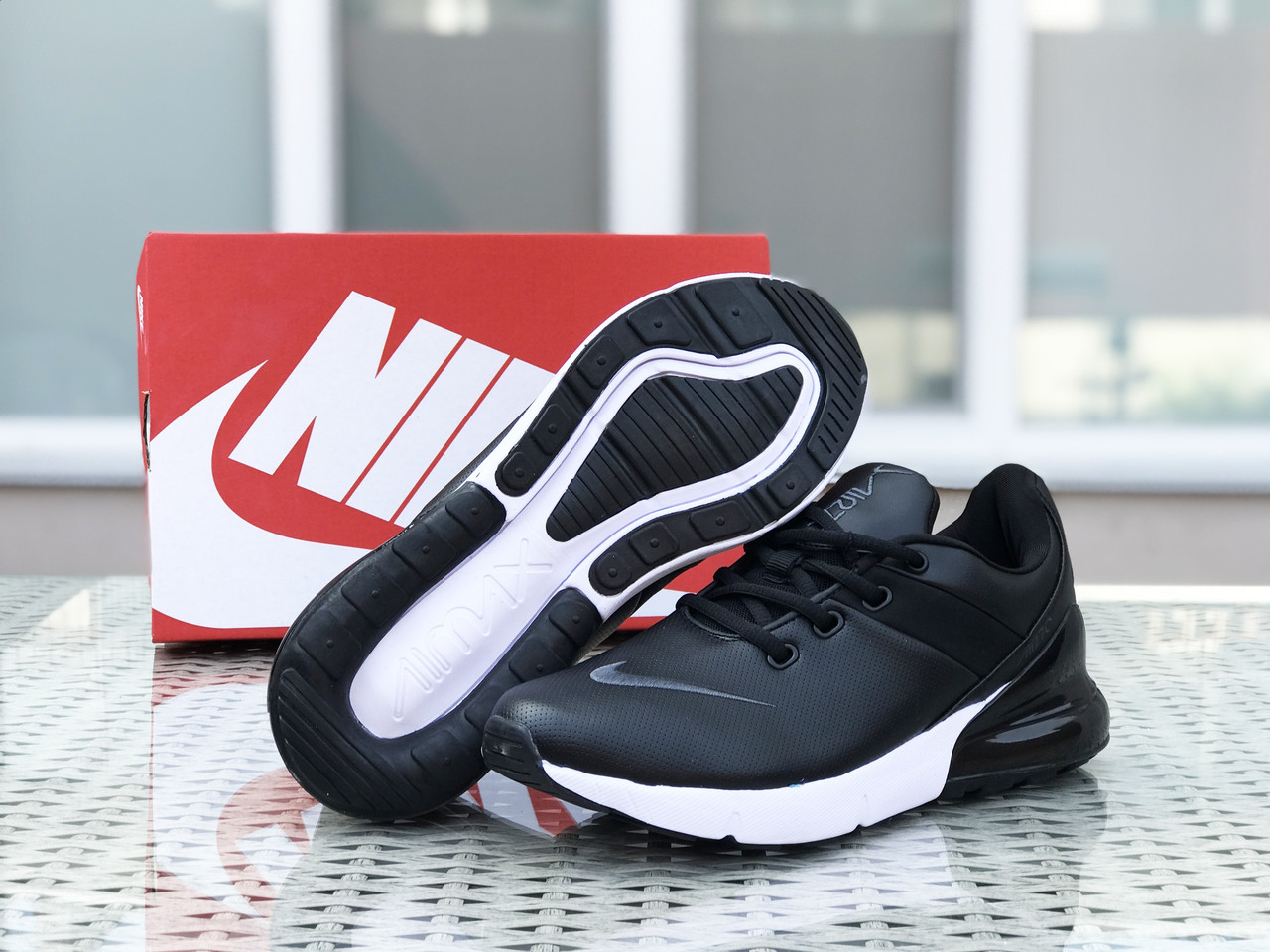 

Мужские кроссовки в стиле Nike Найк Air Max 270, кожа, черные с белым 46 (29 см), Черный