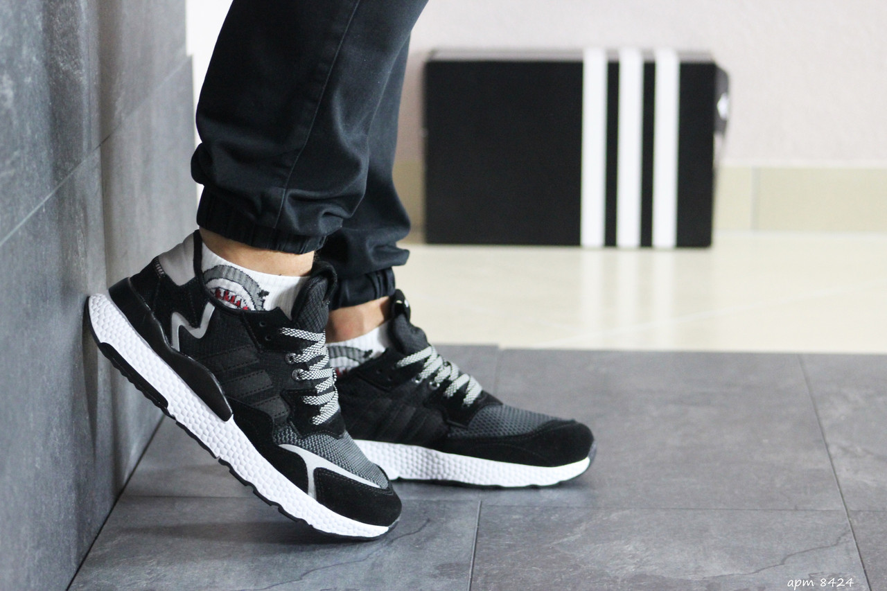 

Мужские кроссовки в стиле Adidas Адидас Nite Jogger Boost, черные с белым 44 (28 см), Черный