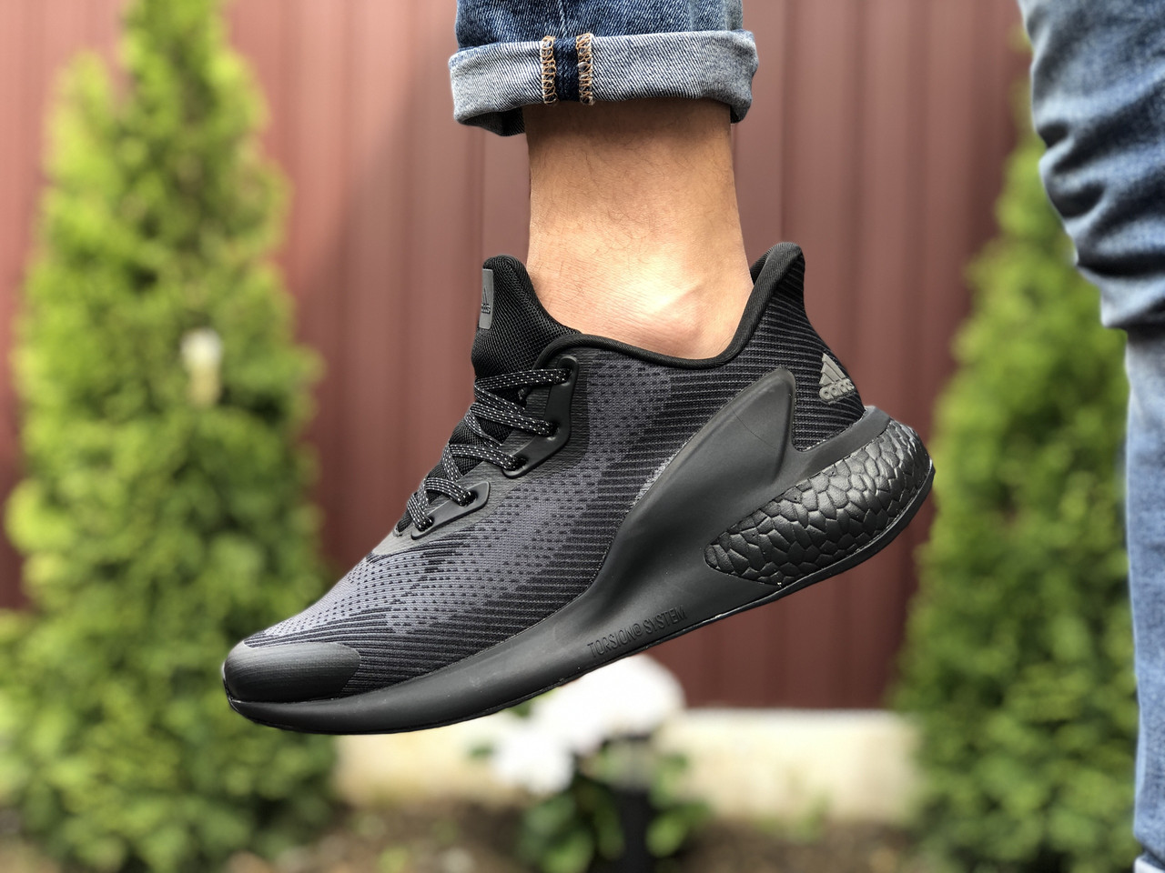 

Мужские кроссовки в стиле Adidas Адидас Alphaboost, черные 44 (28 см), Черный