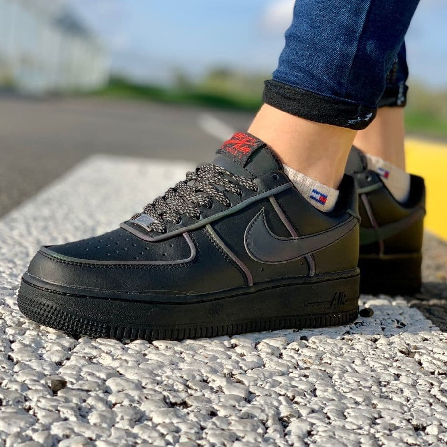 

Nike Air Force 1 Black Swoosh Reflective | кроссовки женские и мужские; черные; осенние/весенние, Черный