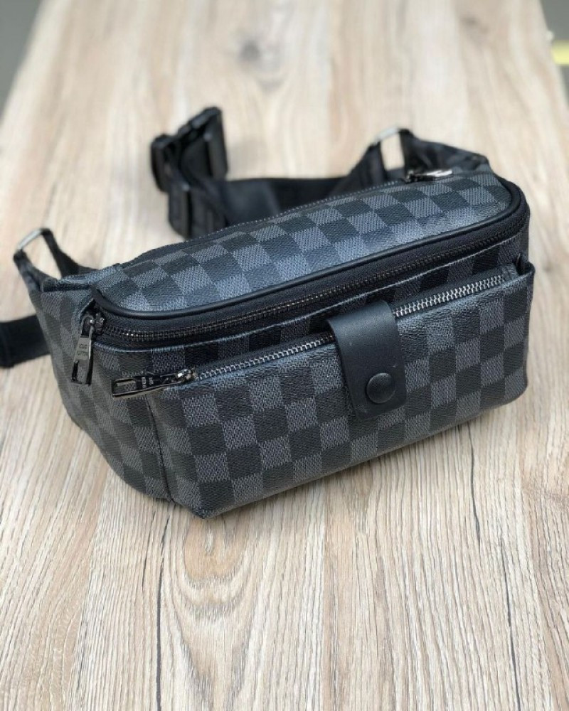 

Бананка Louis Vuitton Серая, Серый