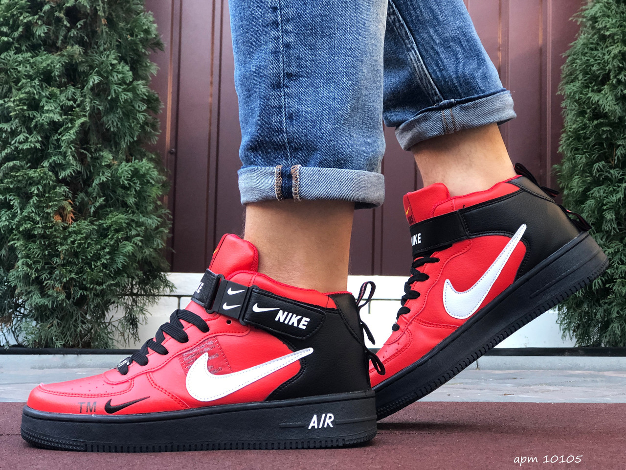 

Мужские кроссовки в стиле Nike Найк Air Force, черные с красным. 42 (26,5 см), Белый