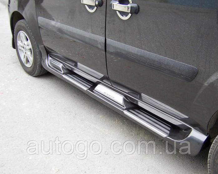 

Боковые пороги Sorento тип (под покраску) Fiat Doblo II 2005↗ гг.