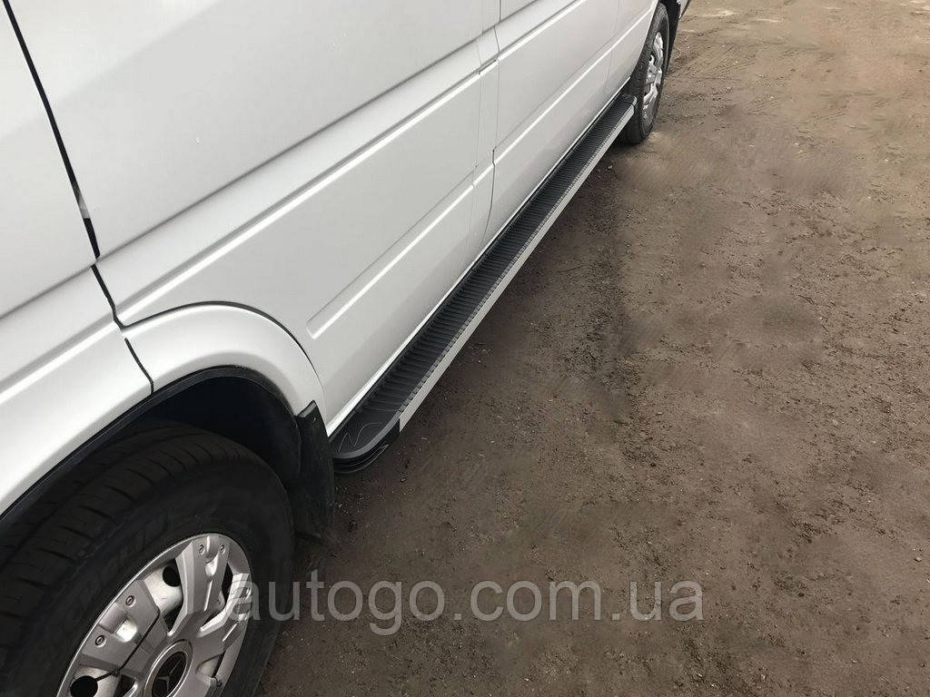 

Mercedes Sprinter W901 Боковые подножки Maya на длинную базу