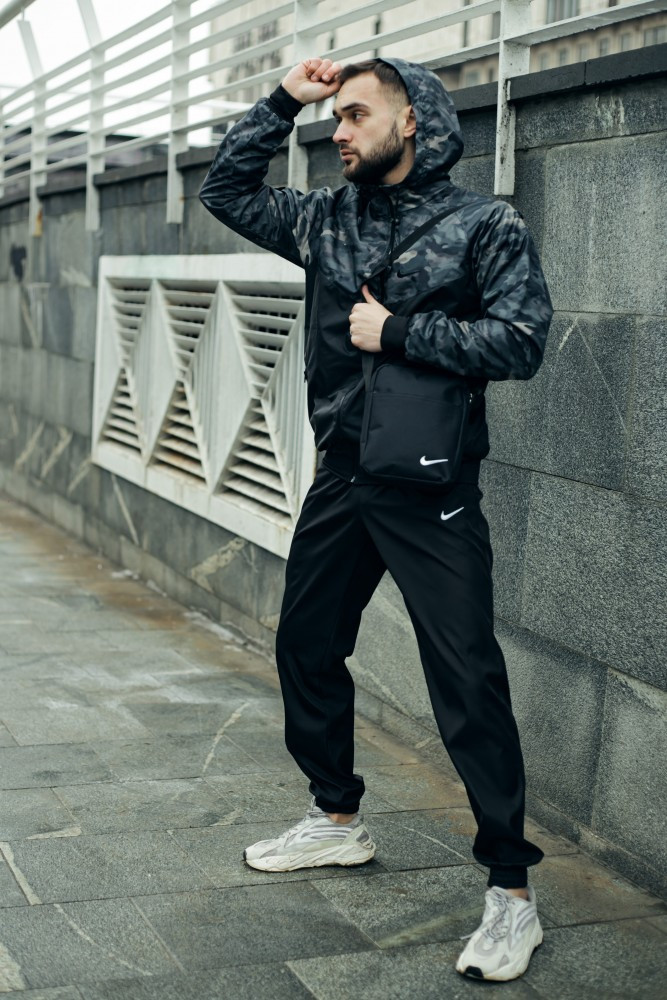 

Комплект Nike Windrunner Jacket камуфляж серо-черный +Штаны President черные + Барсетка в подарок, Комуфляж серо-черній