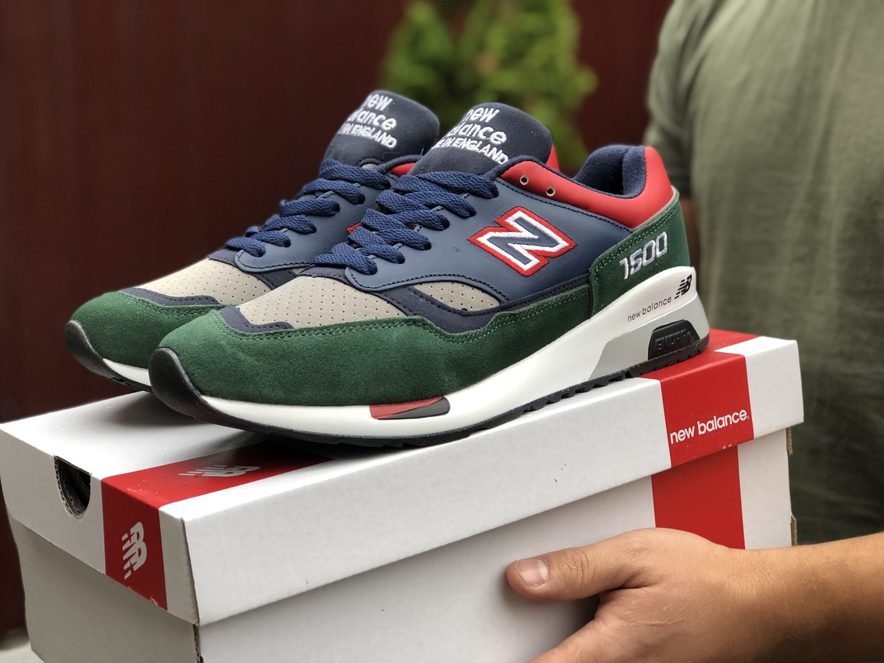 

Кросівки чоловічі в стилі New Balance 1500 темно сині із зеленим