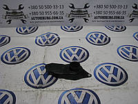 Захисний кожух ременя Volkswagen Passat B7 USA (06L109121)