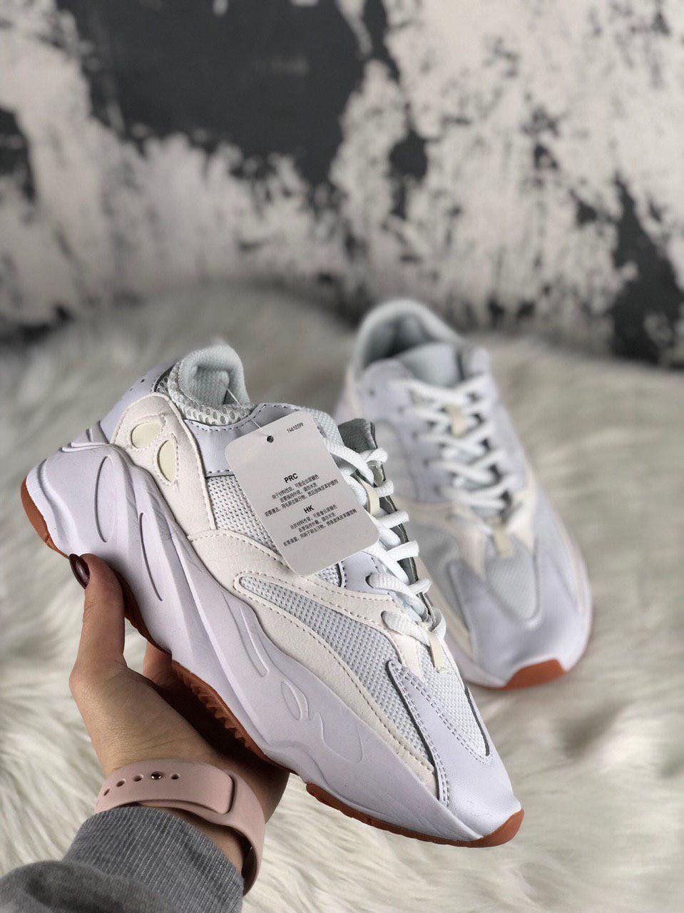 

Женские кроссовки Adidas Yeezy Boost 700 Wave Runner White / Адидас Изи Буст 700 Белые 38, Белый