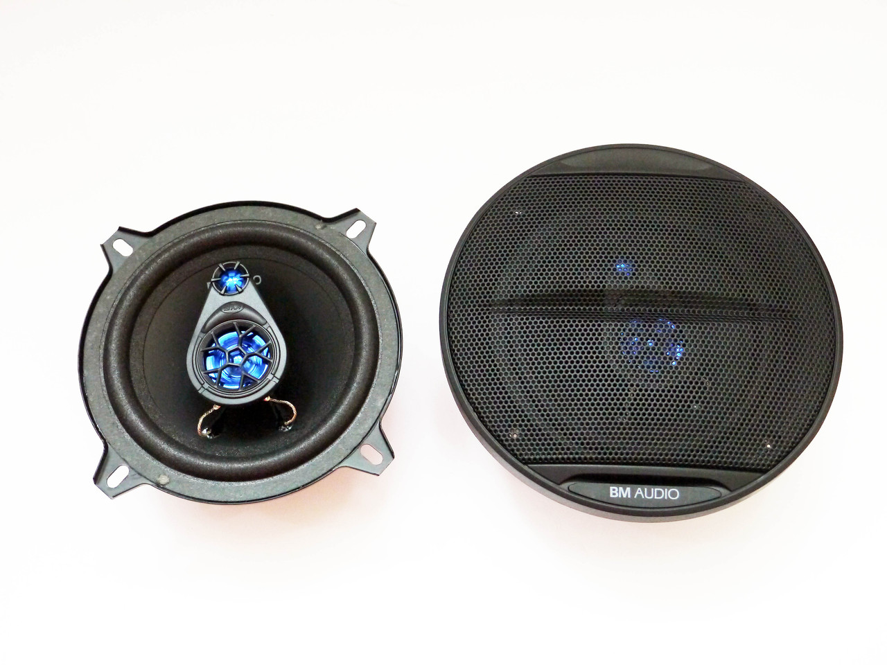 

Автомобильная акустика BOSCHMANN BM AUDIO WJ1-S55V3 13см 300W 3х полосная