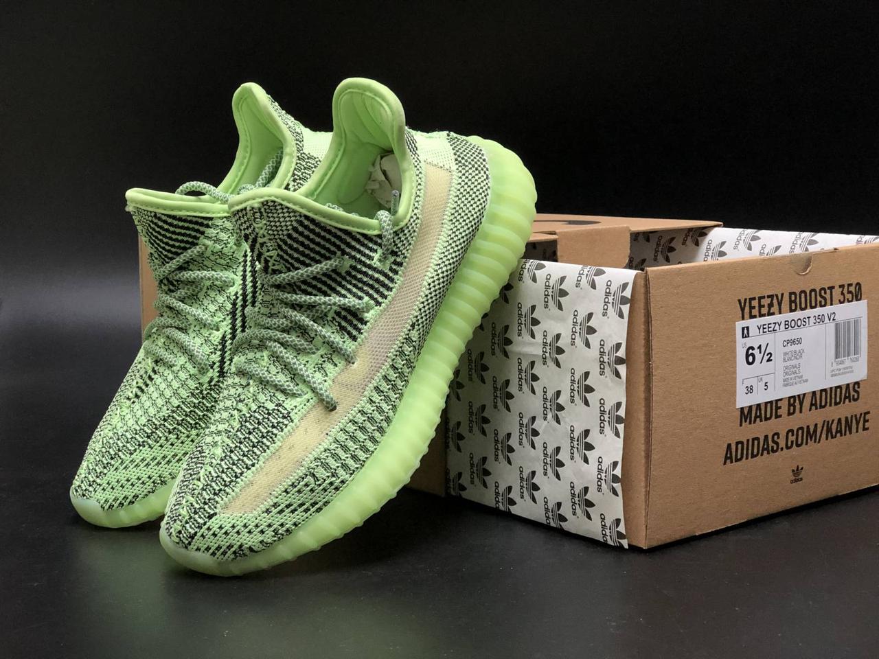 

Кроссовки мужские Adidas Yeezy Boost 350 салатовые, полный рефлектив, Адидас Изи Буст 350. код KD-12225, Салатовый