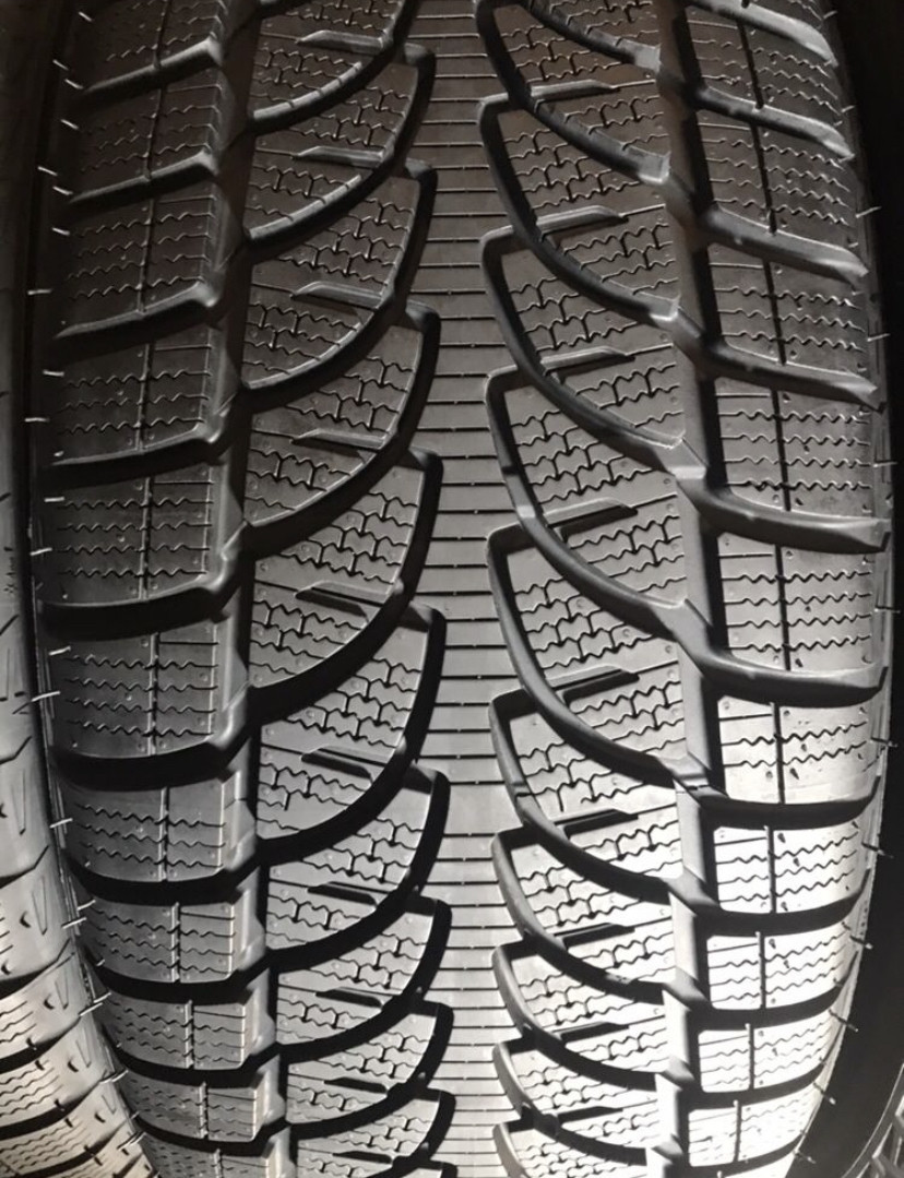 

235/55/18 R18 Bridgestone Blizzak LM80 EVO