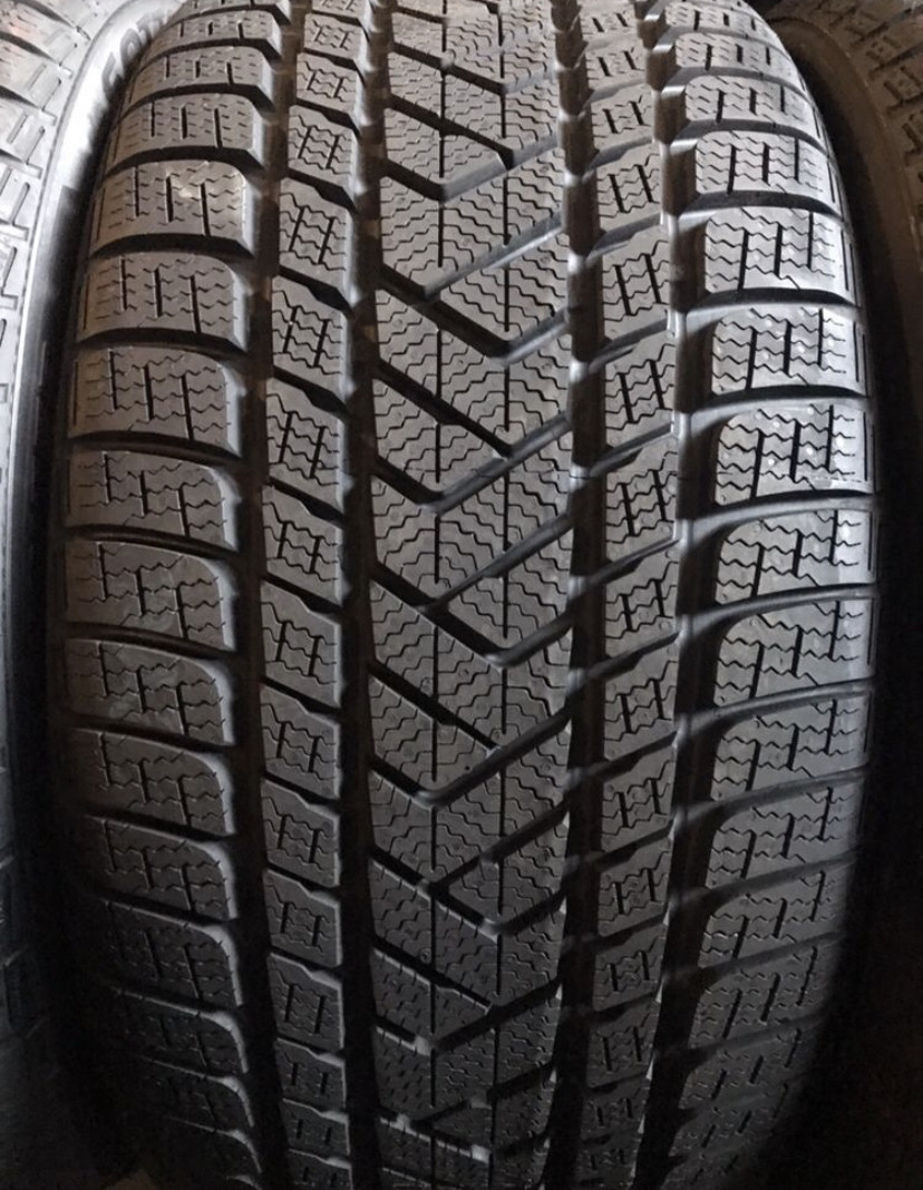 

245/50/18 R18 Pirelli Sotto Zero Winter 240 RSC