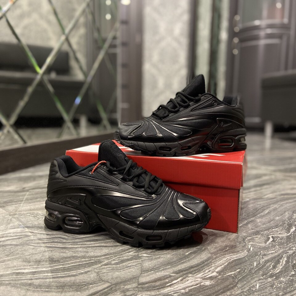 

Мужские кроссовки N!ke Air Max TN Plus Triple Black (р. 40,41,42,43,44,45) 45, 29, Черный