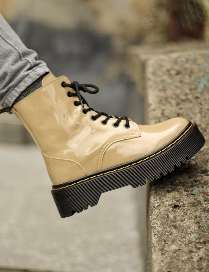 

Женские лаковые ботинки Dr.Martens Jadon Beige Patent Premium Размеры 36-41 37 41, Бежевый