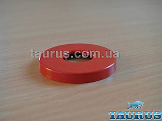 Красный круглый объёмный декоративный фланец, размер D54 мм х высота 6 мм, под внутренний размер 1/2". Латунь
