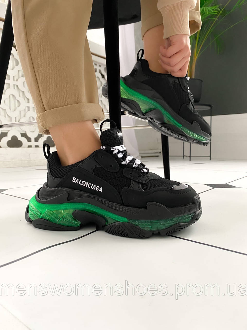 

Кроссовки Balenciaga Triple-S Black/Green