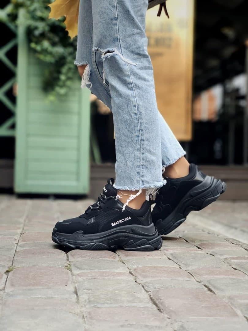 

Женские кроссовки Balenciaga Triple S