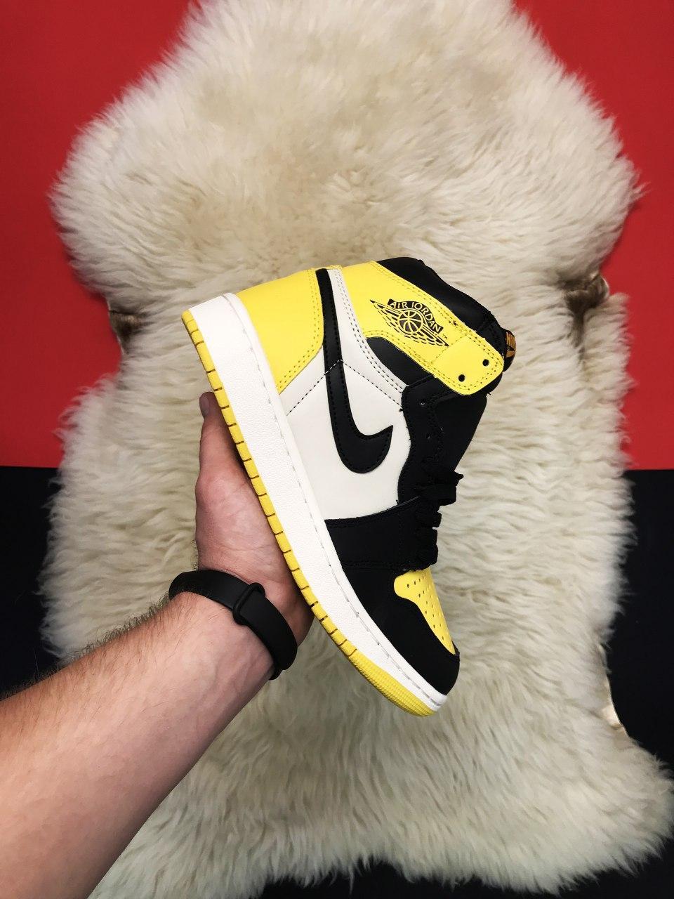 

Мужские кроссовки Nike Air Jordan 1 Yellow Black / Найк Аир Джордан 1 Желтые Черные 42, Желтый