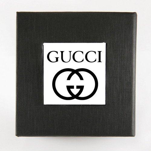 

Коробочка с логотипом Gucci