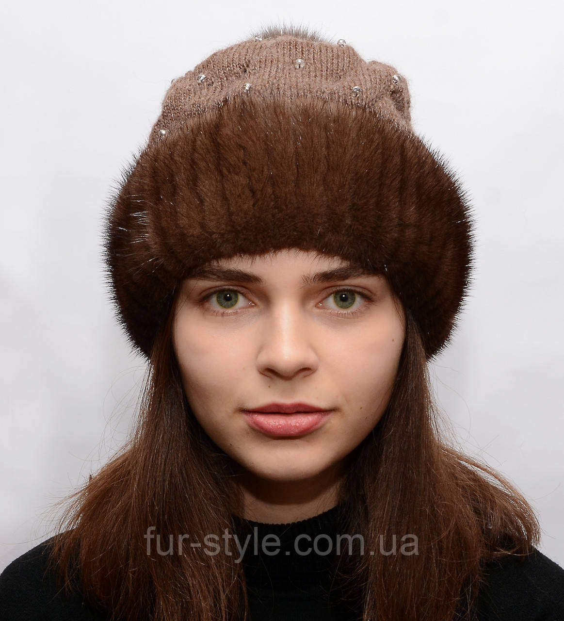 

Женская зимняя вязанная шапка Ажур Орех