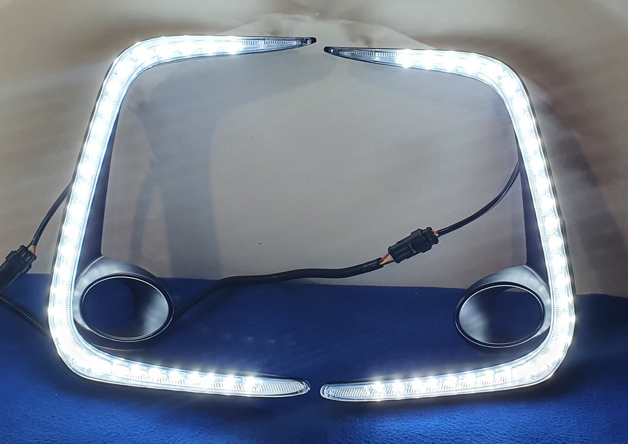 

DRL с поворотом на Toyota Corolla с 2018 -