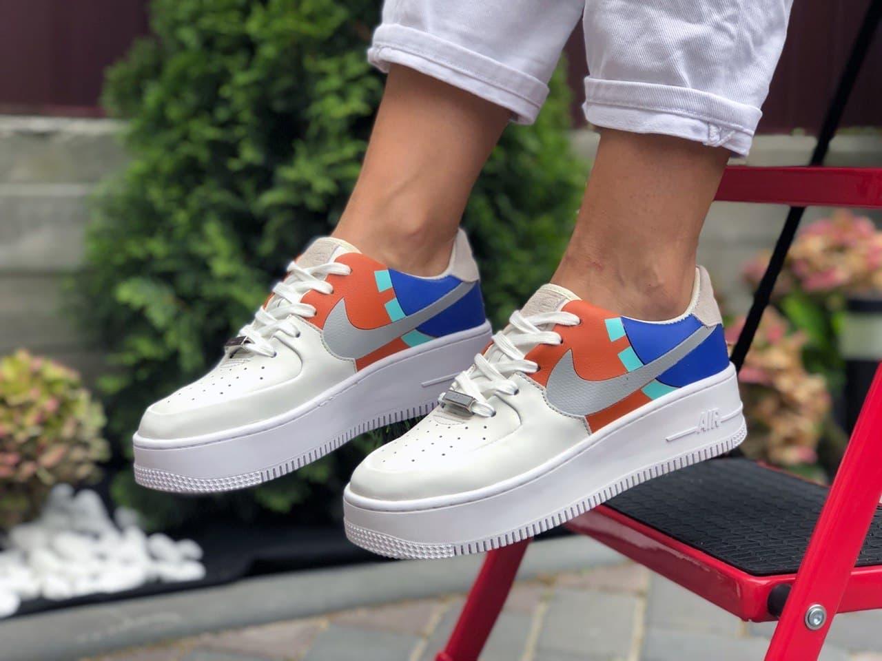 

Женские кроссовки в стиле Nike Air Force 1 (бело-рыжие) Демисезонные кроссы Найк 39