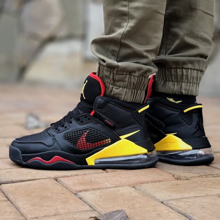 

Air Jordan Black Yellow Red | кроссовки мужские; черные/желтые/красные; весенние/осенние, Черный