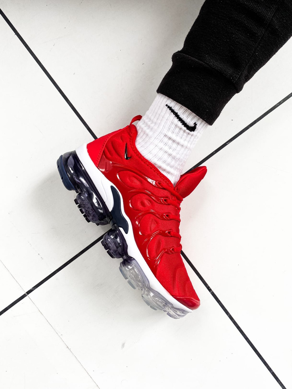 

Nike Air VaporMax Plus "Red/White", Красный