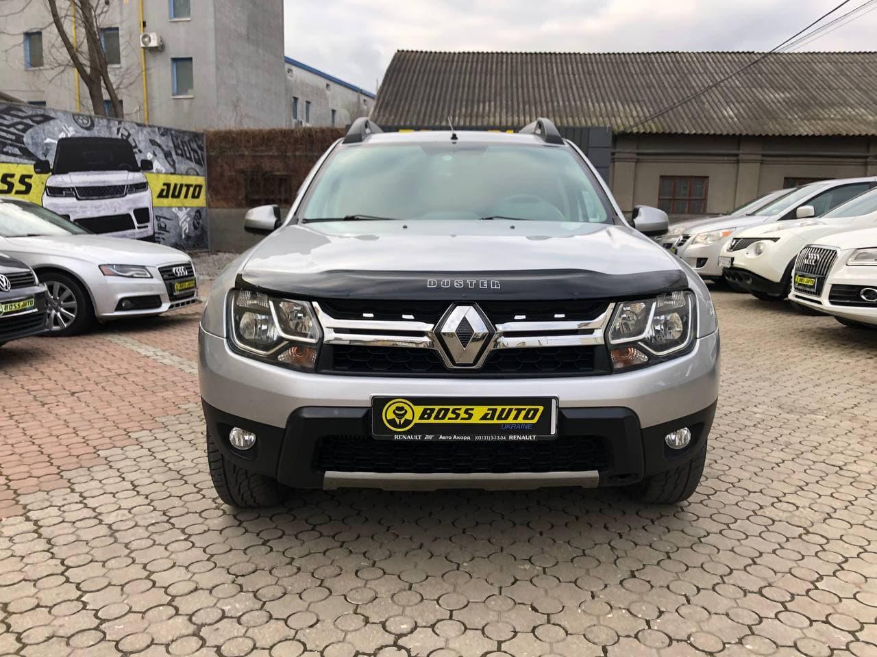 

Renault Duster 2015, Светло-серый