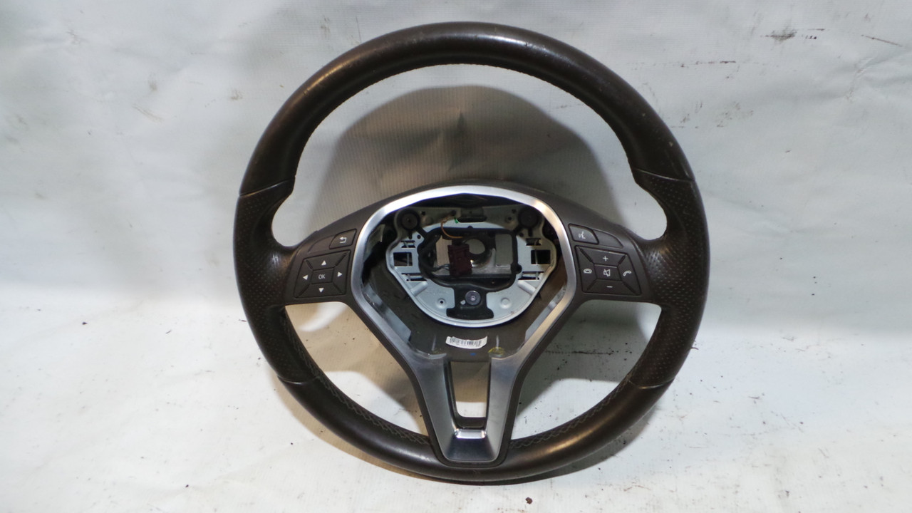 

Руль (кожа) для Mercedes Benz W204 C-Klasse 2007-2014 б/у