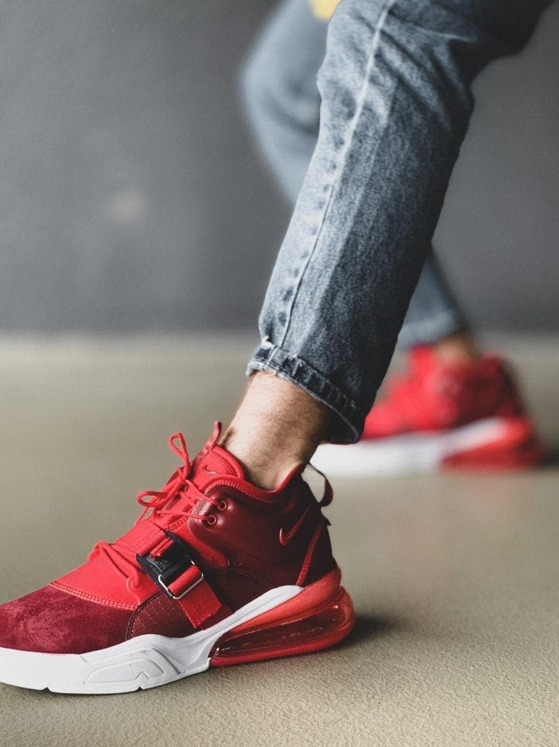 

Кроссовки мужские Nike Air Force 270 Team Red красные с белым. Найк Аир Форсе 270 Тим Ред кроссы для парней, Красный