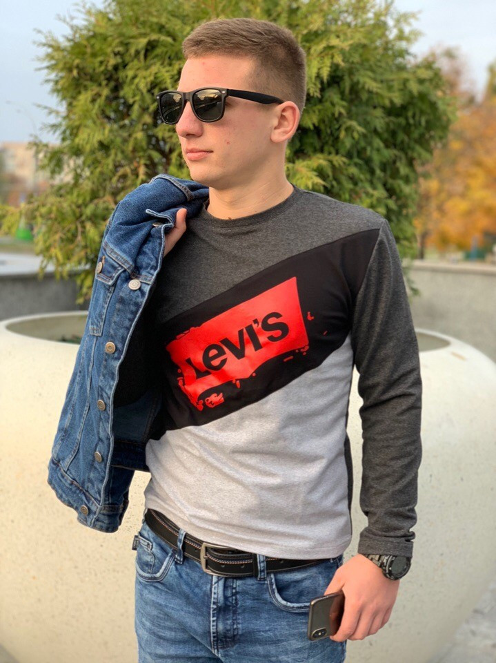 

Мужской свитшот LEVI'S (тем.серый-черный-св.серый)