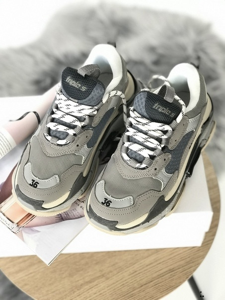 

Кроссовки женские мужские balenciaga triple s 40