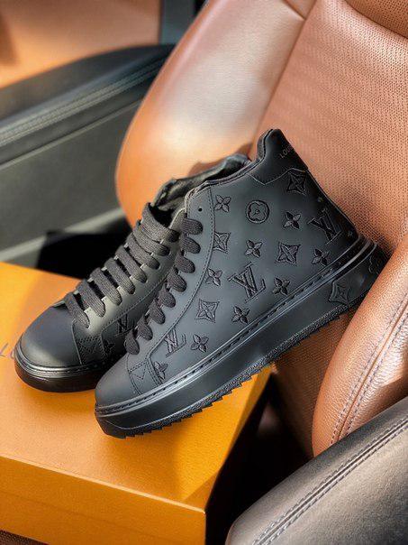 

Кожаные кроссовки Louis Vuitton Sneakers High Black