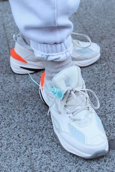 

Мужские стильные белые кроссовки Nike m2k tekno 41