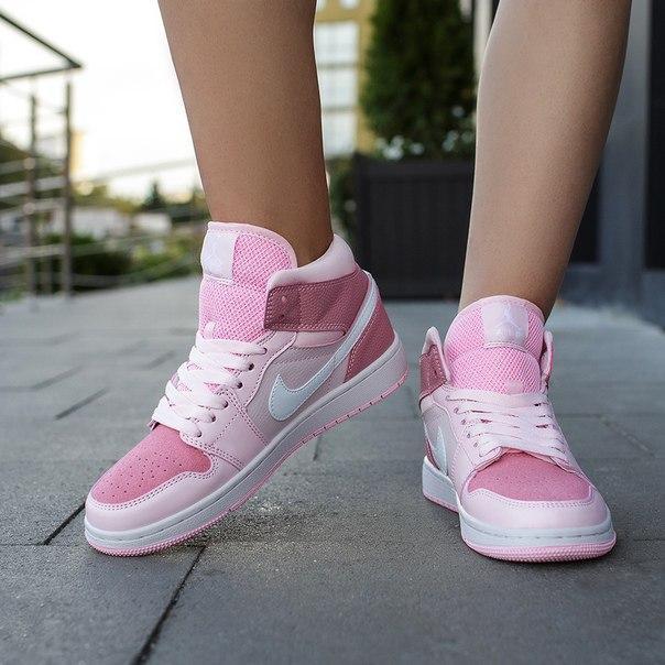 

Розовые кожаные женские кроссовки Nike Air Jordan 1 Mid Digital Pink 40, Розовый