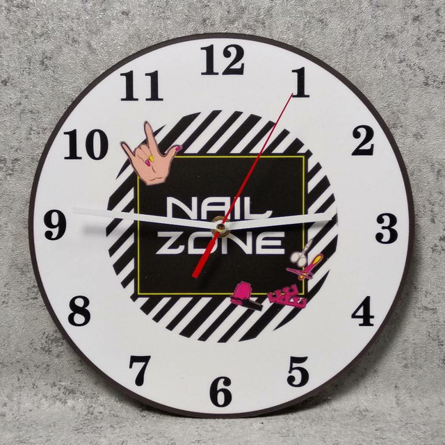 Часы настенные с логотипом салона красоты NAIL ZONE