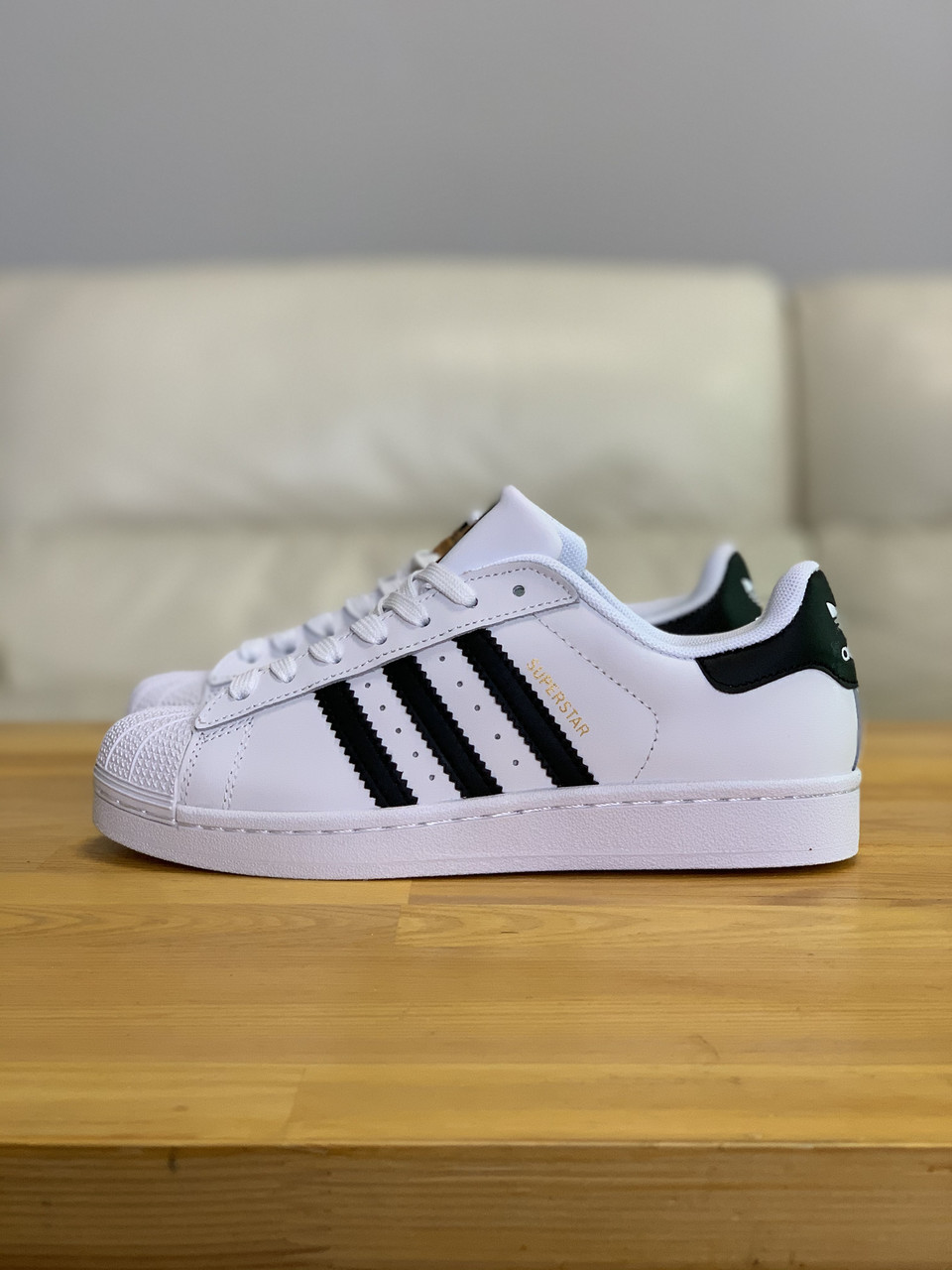 

Кроссовки женские Adidas Superstar белые, Адидас Суперстар, натуральная кожа, прошиты, код DR-00247 38, Белый