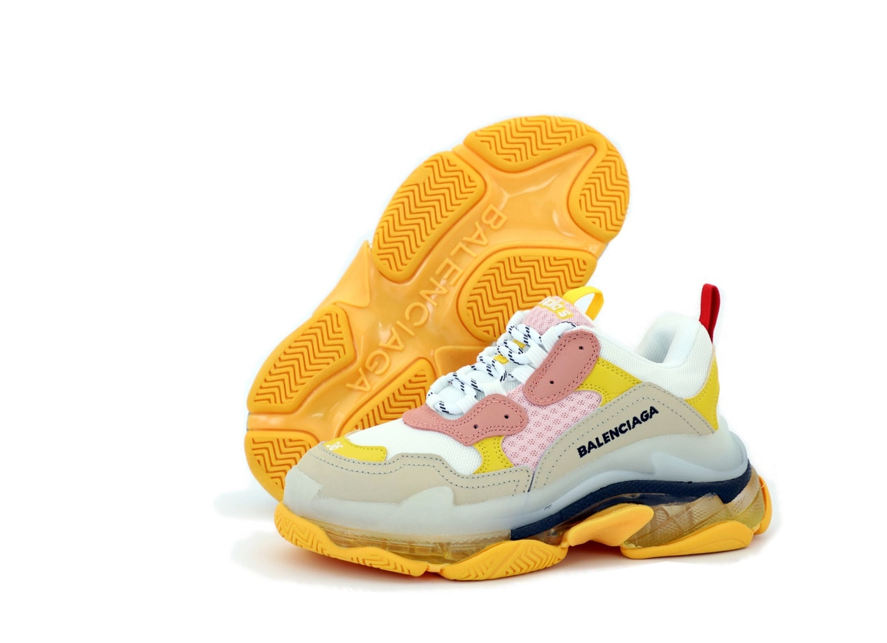 

Кроссовки женские Balenciaga Triple S бежевые с розовым, Баленсиага Трипл С, многослойная подошва, KD-12162 37, Бежевый