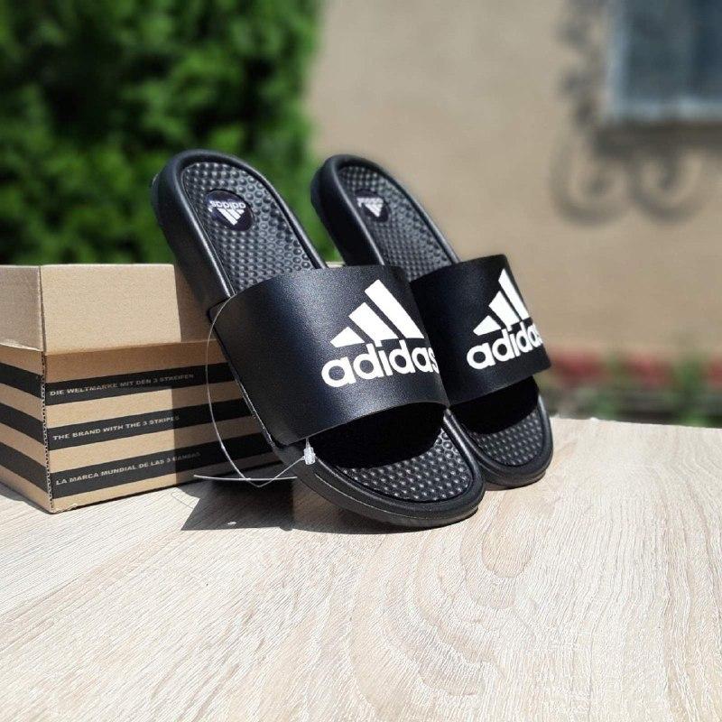 

Шлепанцы Тапочки Adidas чёрные кожанные дыщащие адидас для тренировок, Черный