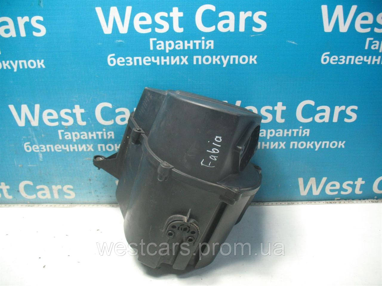 

Корпус повітряного фільтра 1.2/1.6TDI Skoda Fabia с 2009 по 2014