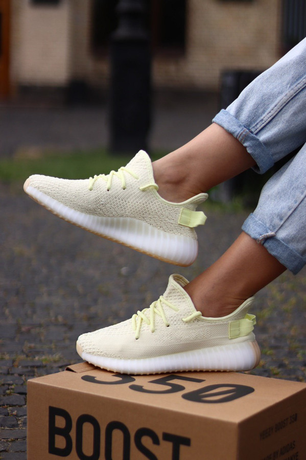 

Женские кроссовки Adidas Yeezy Boost 350 V2 Butter 38.0 (24.0см.)