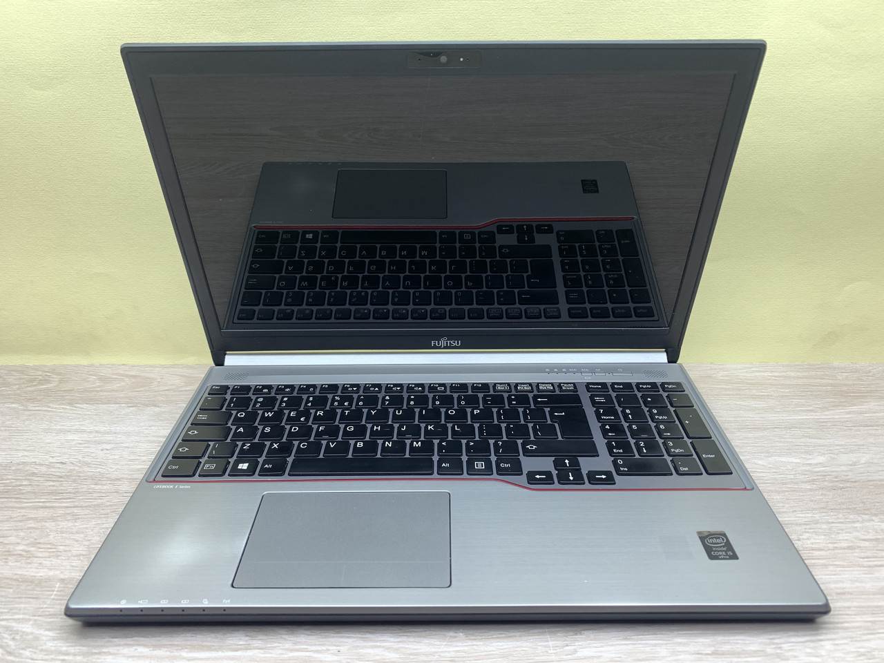 

Ноутбук Fujitsu Lifebook E754 15.6 HD/ Core i5-4300M 2(4) 3.3GHz/ RAM 8Gb/ SSD 120Gb/ АКБ 31Wh./ Сост. 8.5 Б/У, Серый