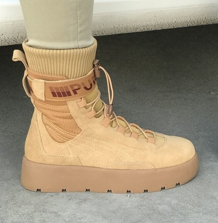 

PUMA x Fenty Scuba Boot Beige | ботинки/сникербуты женские; высокие; бежевые; демисезон, Бежевый