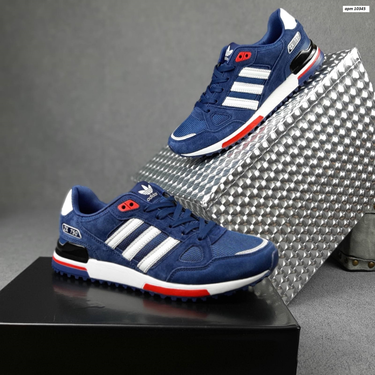 

Мужские кроссовки в стиле Adidas Адидас ZX 750, синие с белым 44 (28 см), Синий