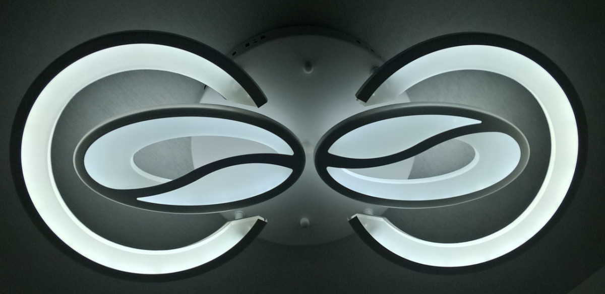 

Светодиодная потолочаня Led люстра 2303/22-wh Белый 9х26х58 см.