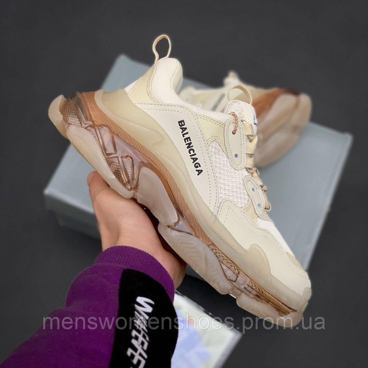 

Кроссовки унисекс женские мужские бежевые Balenciaga Triple S Clear Sole Gold Cream Beige