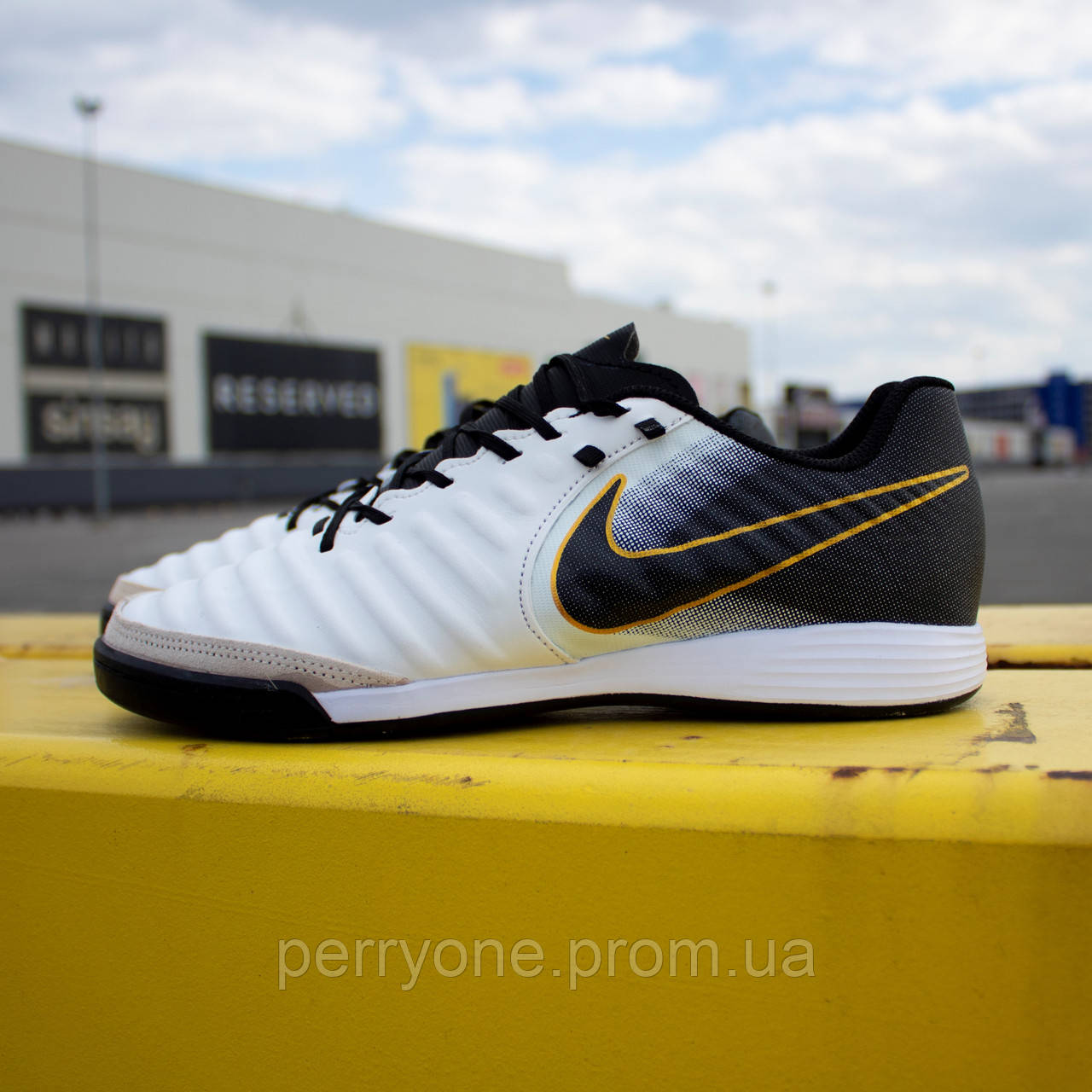 

Футзалки Nike Tiempo Lunar LegendX 7 Pro IC (39-45) 40, Белый