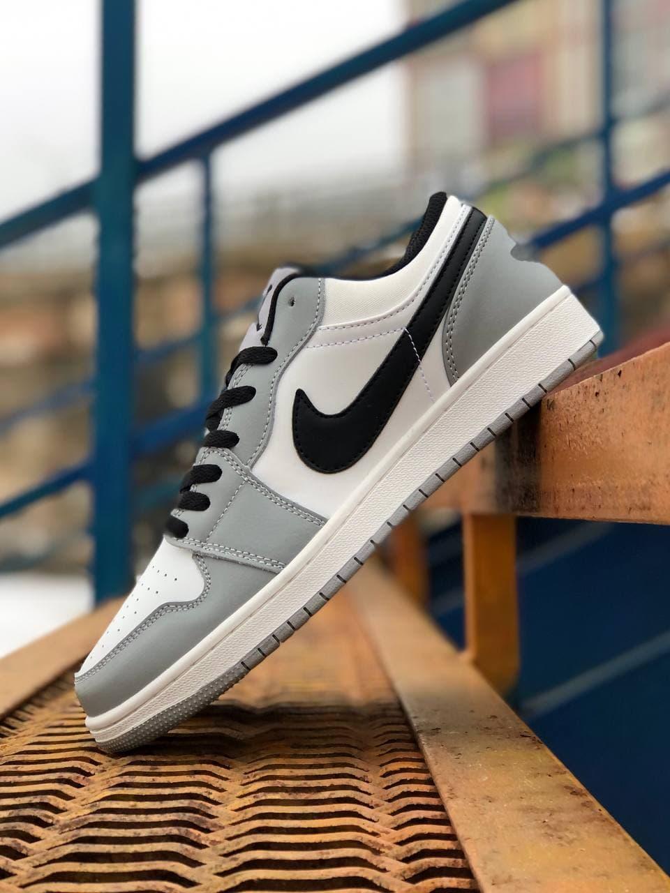 

Мужские кроссовки Nike Air Jordan Retro 1 Low Grey White / Найк Аир Джордан Ретро 1 Лоу Серые Белые 44, Серый