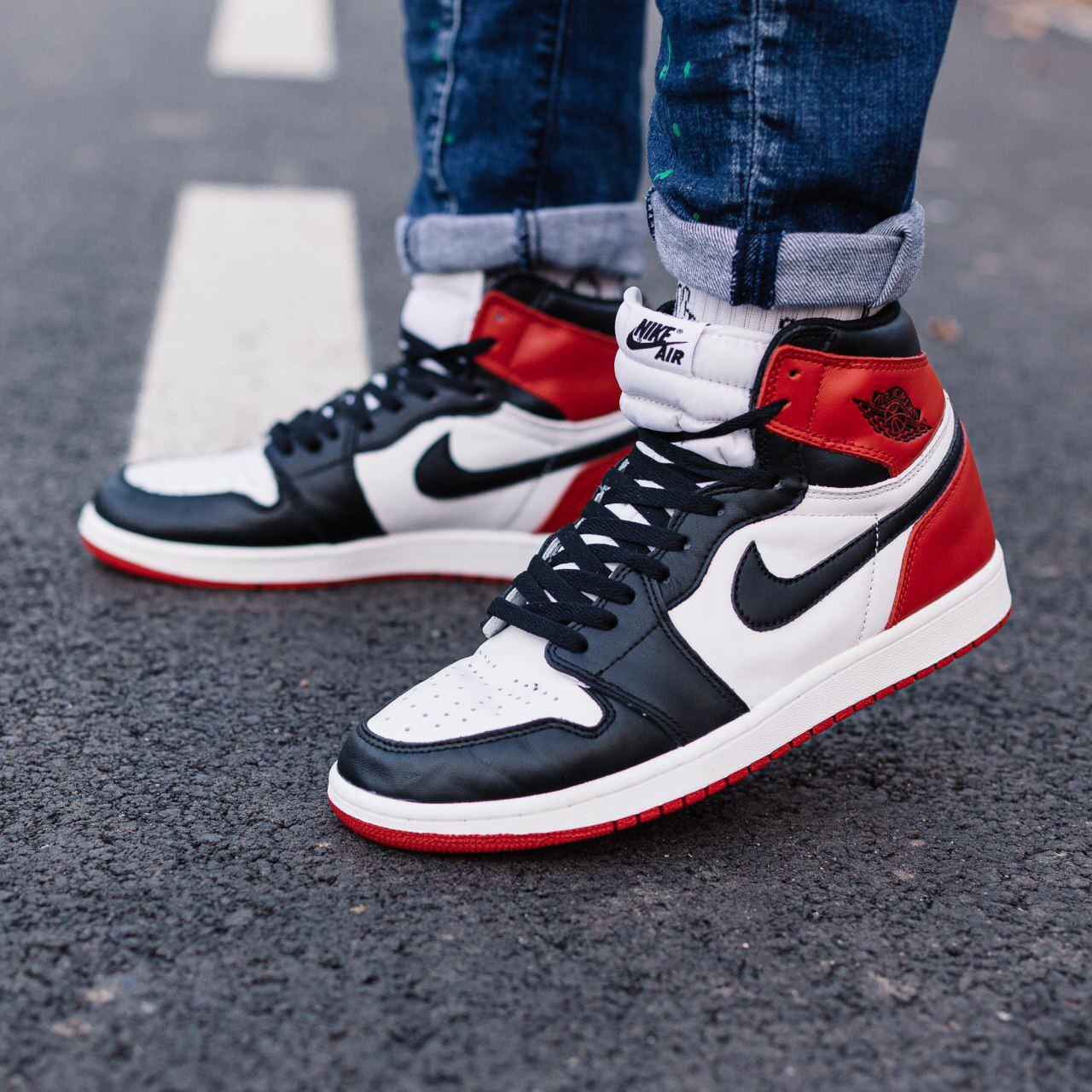 

Мужские кроссовки Nike Air Jordan 1 Retro High Black White Red / Найк Аир Джордан 1 Ретро Черные Белые Красные, Красный